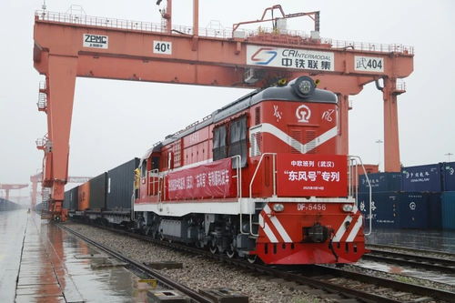 開放高地 省屬國(guó)企 共建支點(diǎn)④丨長(zhǎng)江中游水運(yùn)連起陸上和海上絲綢之路——湖北港口集團(tuán)助力支點(diǎn)建設(shè)的道路貨物運(yùn)輸觀察